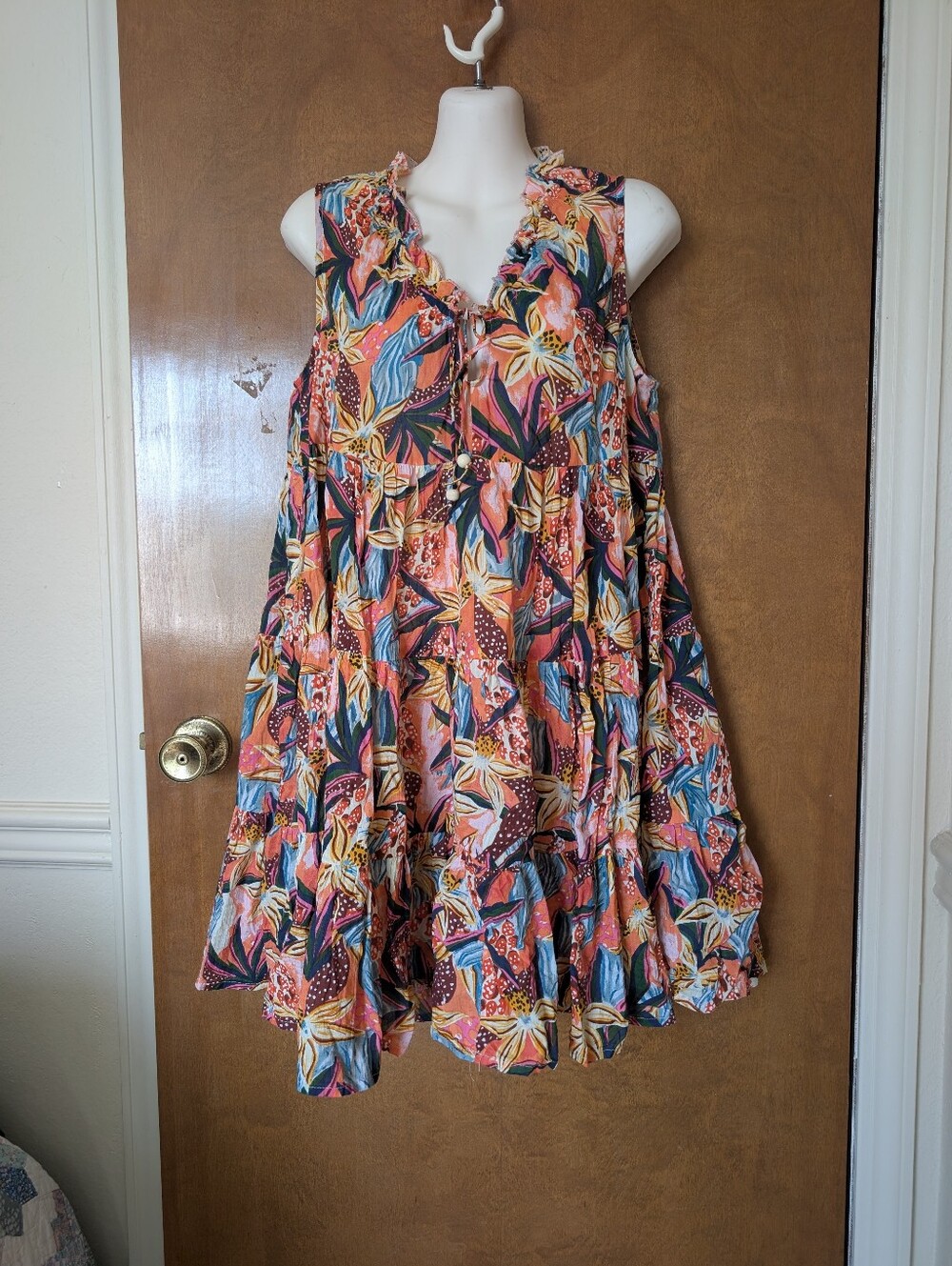 True Destinations Resort Tropical Floral Sleeveless V-neck Short Swing Dress
